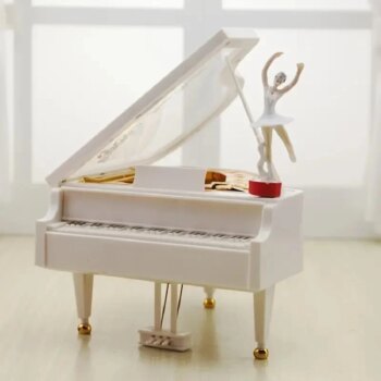 תיבת מוזיקה דקורטיבית עם בלרינה https://kolbomusic.com/tevat-musika-ballerina/ 72103 azfdwo